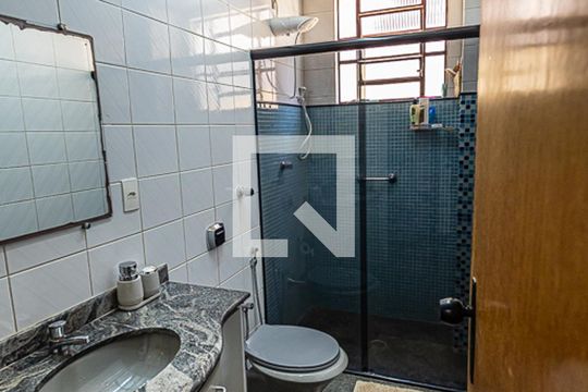 Banheiro de apartamento à venda com 4 quartos, 150m² em Dona Clara, Belo Horizonte