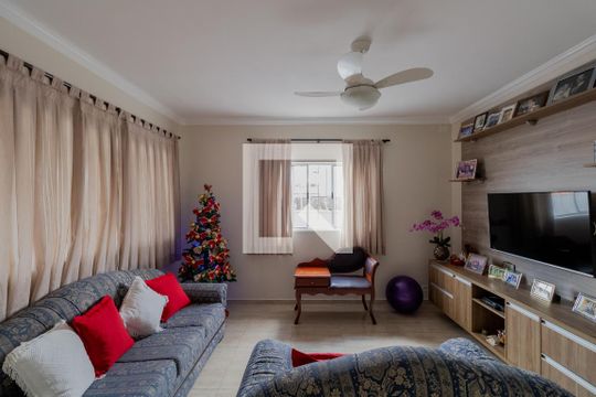 Sala  de casa à venda com 2 quartos, 500m² em Vila Ré, São Paulo