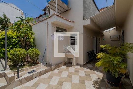Quintal de casa à venda com 2 quartos, 500m² em Vila Ré, São Paulo