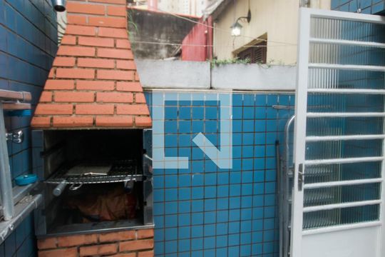 Quintal de casa à venda com 2 quartos, 80m² em Vila Gumercindo, São Paulo