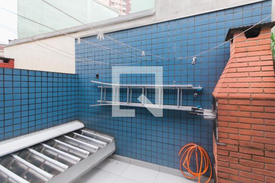 Quintal de casa à venda com 2 quartos, 80m² em Vila Gumercindo, São Paulo