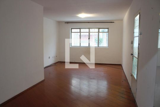 Casa para alugar com 2 quartos, 150m² em Vila Ipojuca, São Paulo