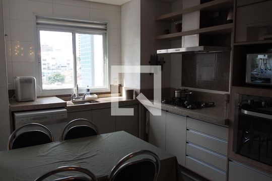 Cozinha de apartamento à venda com 3 quartos, 124m² em Centro, Jundiaí