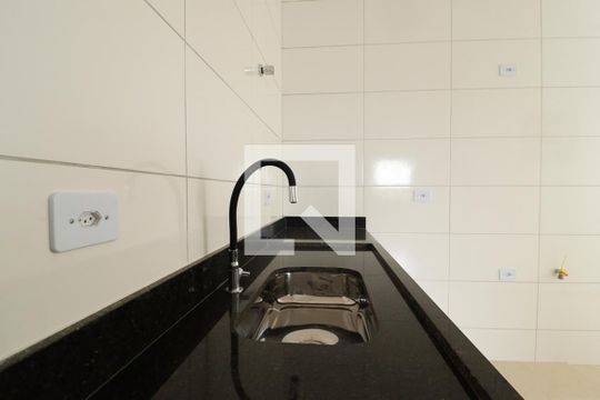Cozinha de apartamento para alugar com 1 quarto, 41m² em Jardim São Paulo, São Paulo