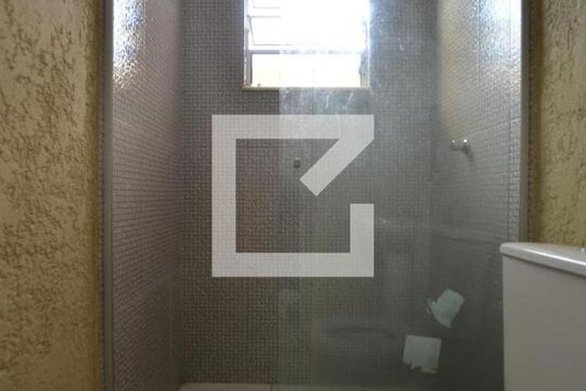 Banheiro de apartamento para alugar com 1 quarto, 25m² em Irajá, Rio de Janeiro