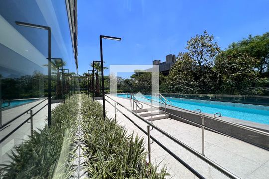 Piscina de apartamento à venda com 2 quartos, 77m² em Indianópolis, São Paulo