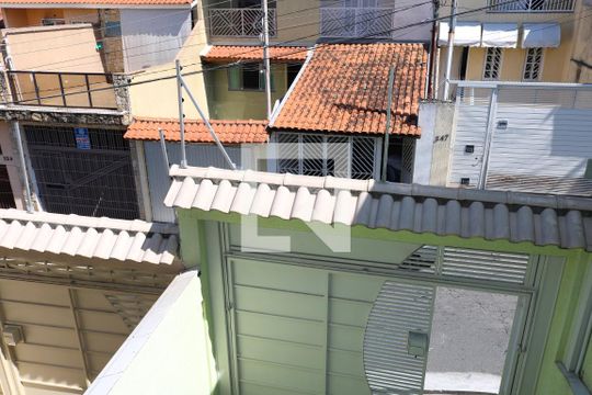 Vista do Quarto 1 de casa para alugar com 2 quartos, 70m² em Jardim Tremembe, São Paulo
