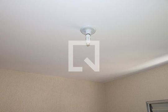 Quarto 2 de casa para alugar com 2 quartos, 70m² em Jardim Tremembe, São Paulo