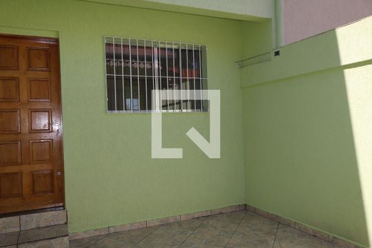 Garagem de casa para alugar com 2 quartos, 70m² em Jardim Tremembe, São Paulo