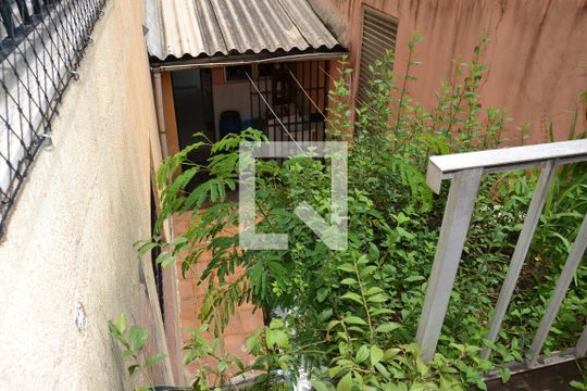 Vista de casa à venda com 4 quartos, 180m² em Santo Antônio, São Caetano do Sul
