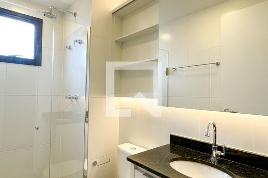 Banheiro de kitnet/studio à venda com 1 quarto, 26m² em Perdizes, São Paulo
