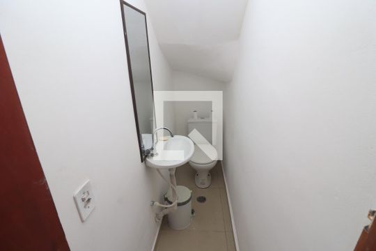 Lavabo de casa de condomínio para alugar com 2 quartos, 75m² em Vila Esperança, São Paulo