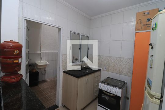 Cozinha de casa de condomínio para alugar com 2 quartos, 75m² em Vila Esperança, São Paulo