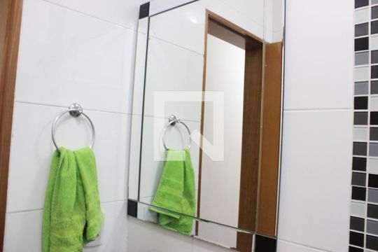 Banheiro de apartamento para alugar com 2 quartos, 70m² em Jardim Adriana, Guarulhos