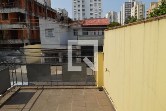Varanda do quarto 3 de casa para alugar com 3 quartos, 191m² em Vila Mariana, São Paulo