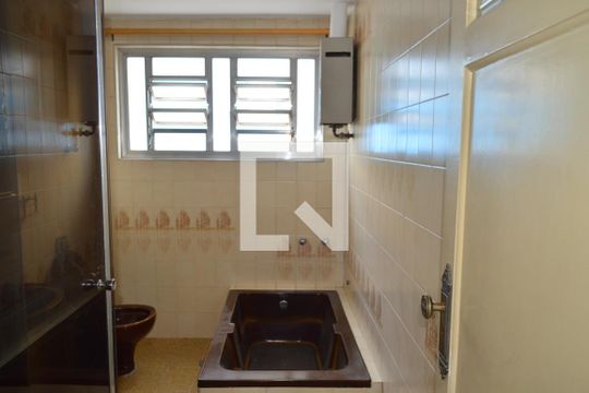 Banheiro de casa para alugar com 3 quartos, 191m² em Vila Mariana, São Paulo