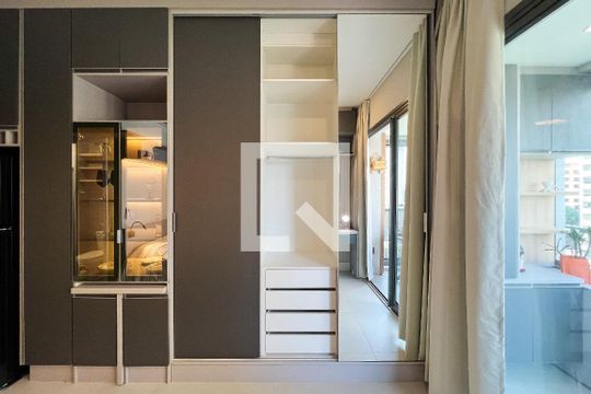 Studio de kitnet/studio para alugar com 1 quarto, 27m² em Moema, São Paulo