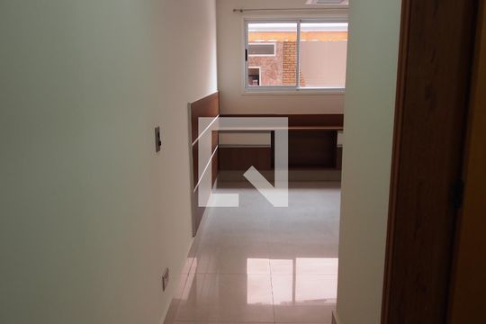 Corredor de casa à venda com 3 quartos, 370m² em Vila Galvão, Jundiaí