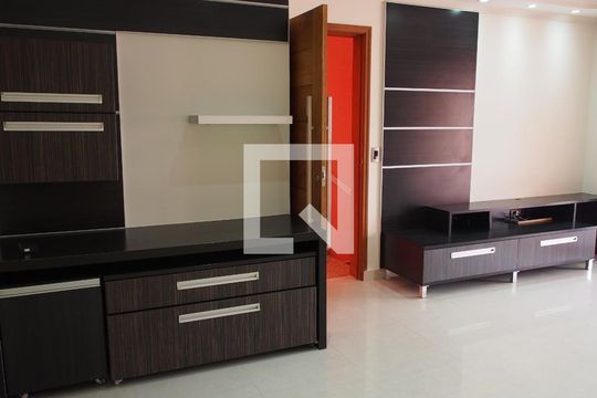 Sala de casa à venda com 3 quartos, 370m² em Vila Galvão, Jundiaí