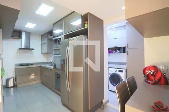 Cozinha de apartamento à venda com 3 quartos, 100m² em Vila Prudente, São Paulo
