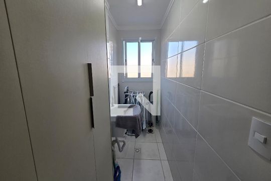Área de serviço de apartamento para alugar com 1 quarto, 70m² em Canto do Forte, Praia Grande