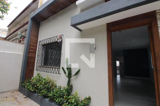 Fachada casa de casa à venda com 4 quartos, 260m² em Méier, Rio de Janeiro