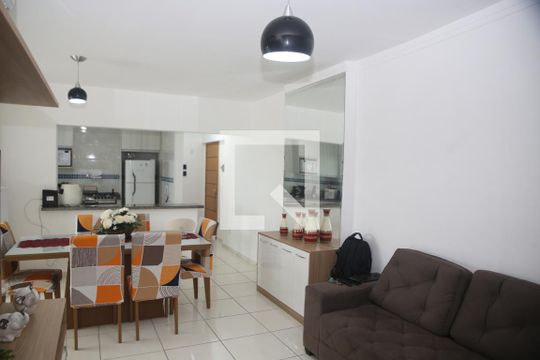 Apartamento para alugar com 2 quartos, 94m² em Guilhermina, Praia Grande