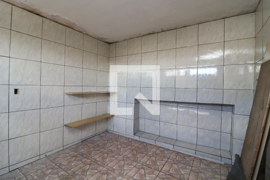Garagem de casa para alugar com 2 quartos, 80m² em Jardim Brasilia, São Paulo