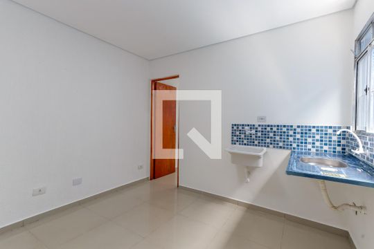 Sala e Cozinha de casa para alugar com 1 quarto, 21m² em Vila Nova Carolina, São Paulo