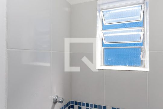 Banheiro de casa para alugar com 1 quarto, 21m² em Vila Nova Carolina, São Paulo