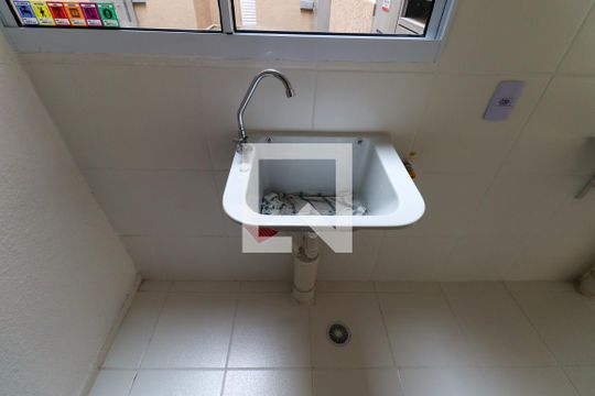 Cozinha e Área de Serviço de apartamento para alugar com 2 quartos, 38m² em Campo de Santana, Curitiba
