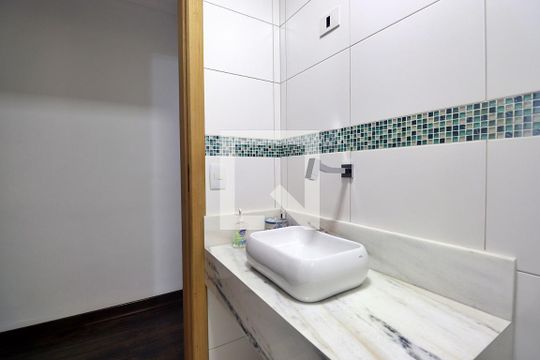 Lavabo de casa à venda com 3 quartos, 190m² em Vila Alto de Santo Andre, Santo André