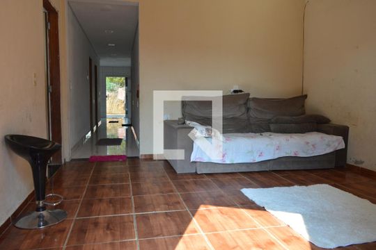 Casa para alugar com 4 quartos, 1000m² em Tropical, Contagem