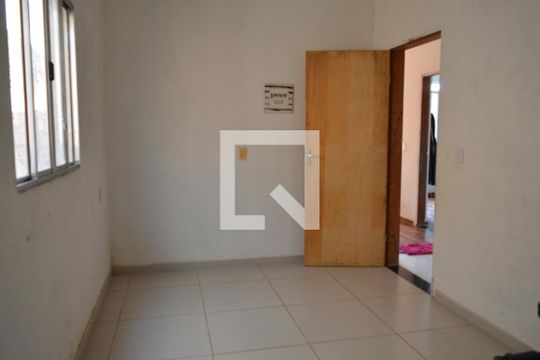 Quarto 1 de casa para alugar com 4 quartos, 1000m² em Tropical, Contagem