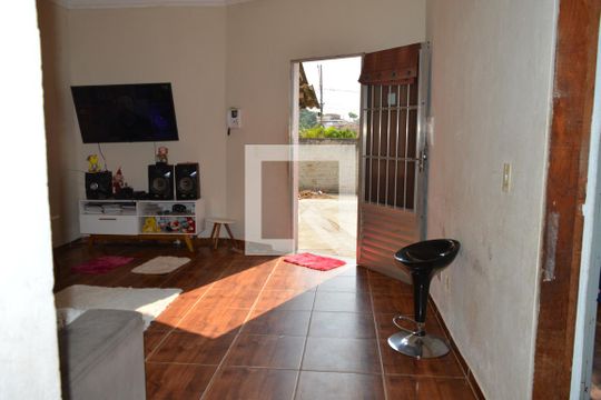 Sala de casa para alugar com 4 quartos, 1000m² em Tropical, Contagem
