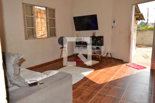 Sala de casa para alugar com 4 quartos, 1000m² em Tropical, Contagem