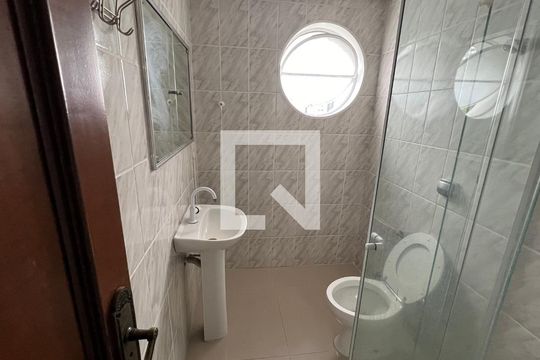 Banheiro de apartamento à venda com 3 quartos, 181m² em Pinheiros, São Paulo