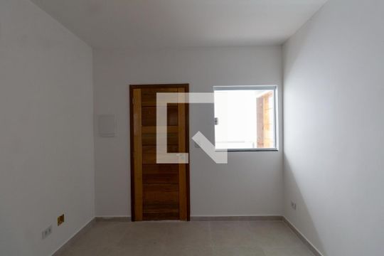 Sala e Cozinha Integrada  de apartamento para alugar com 2 quartos, 36m² em Cidade Centenário, São Paulo