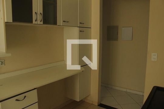 Cozinha e Área de Serviço de apartamento à venda com 2 quartos, 64m² em Vila Isa, São Paulo