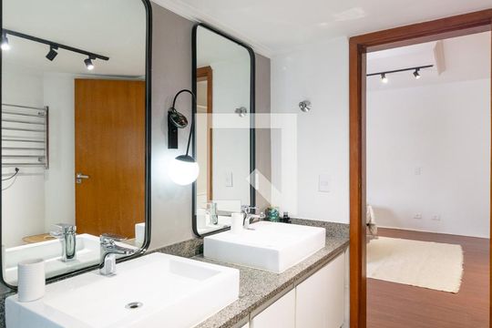 Banheiro da Suíte 1 de apartamento para alugar com 3 quartos, 216m² em Vila Mascote, São Paulo