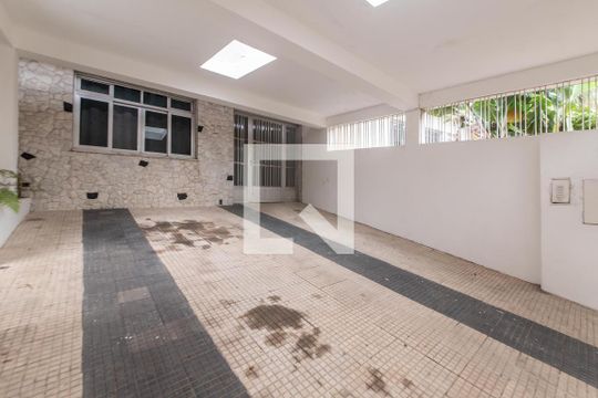 Garagem de casa para alugar com 2 quartos, 70m² em Jardim da Saúde, São Paulo