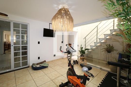 Área comum de casa à venda com 2 quartos, 350m² em Parque Edu Chaves, São Paulo