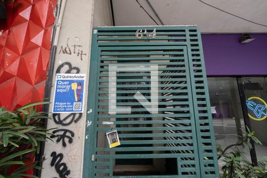 plaquinha de apartamento para alugar com 1 quarto, 65m² em Consolação, São Paulo