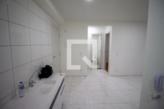 Cozinha de apartamento para alugar com 2 quartos, 38m² em Jardim Santo Antonio, São Paulo