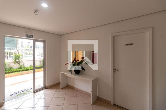 Hall de entrada de apartamento à venda com 3 quartos, 73m² em Jaguaré, São Paulo