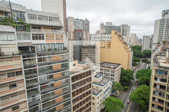 Vista do quarto de kitnet/studio para alugar com 1 quarto, 38m² em Centro, São Paulo