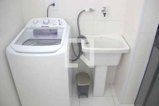 Área de Serviço de apartamento para alugar com 2 quartos, 48m² em Parque Manchester, Sorocaba