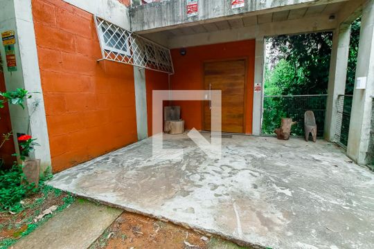 Fachada de casa à venda com 4 quartos, 210m² em Paraíso do Morumbi, São Paulo