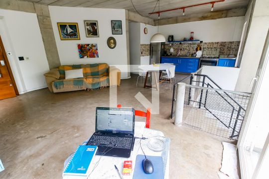 Sala de casa à venda com 4 quartos, 210m² em Paraíso do Morumbi, São Paulo