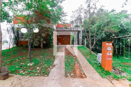 Garagem de casa à venda com 4 quartos, 210m² em Paraíso do Morumbi, São Paulo